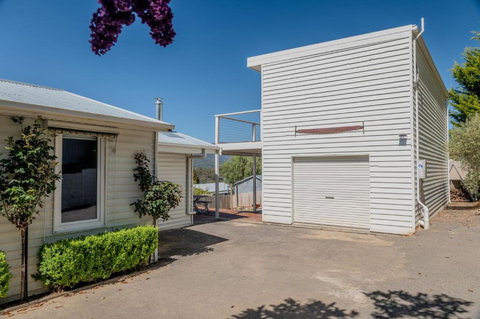 Misty Views Eildon - Accommodation Gold Coast 1