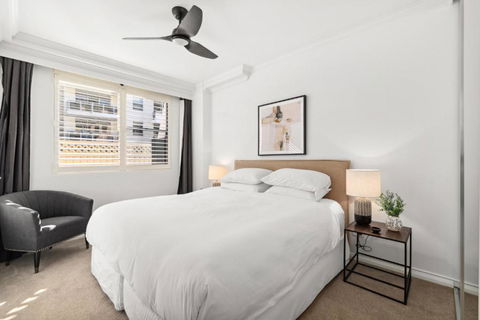 Modern 2-Bed With Pools, Gym, Tennis Court & Sauna - Gold Coast 4U 2