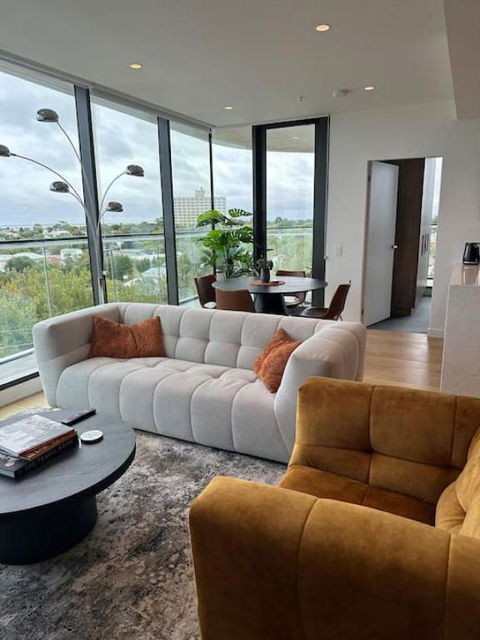 Modern 2 BRM Apt In Williamstown - Accommodation Gold Coast 2