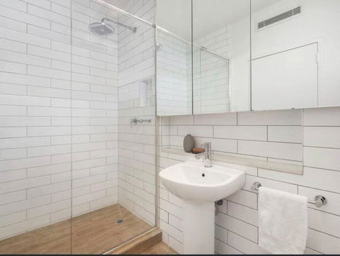 Modern Beach Oasis In Elwood Village - Gold Coast 4U 3