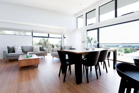 Modern Beaconsfield Retreat With Town Views - Accommodation Gold Coast 2