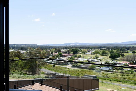 Modern Beaconsfield Retreat With Town Views - Accommodation Gold Coast 1