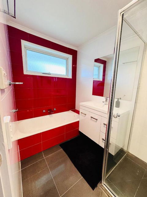 Modern Escape With Open Yard - Accommodation Gold Coast 2