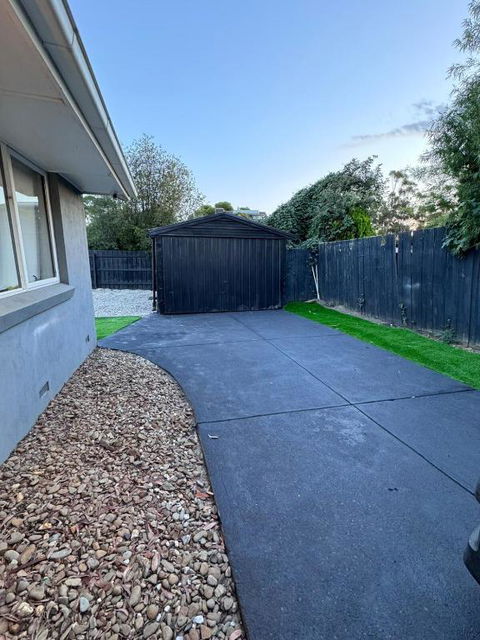 Modern Escape With Open Yard - Accommodation Gold Coast 3