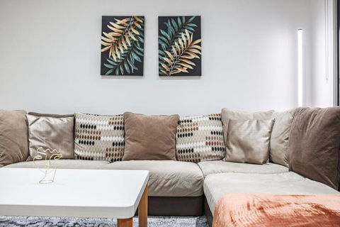 Modern Living 2br Townhouse In Maidstoneoffice - Accommodation Gold Coast 3