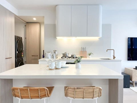 Modern Luxury 2B2B Sky Garden SmartTV - Accommodation Gold Coast 3
