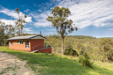 Moffat Falls Cottage Overlooking Waterfalls And Mountains - Accommodation Gold Coast 0