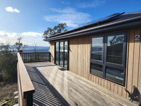 Mount Rumney Escapes Seaview House 2 - Eagle House - Accommodation Gold Coast 0