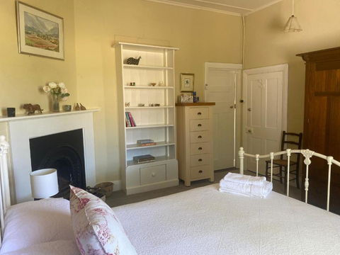 Mount Charles Homestead - Gold Coast 4U 2
