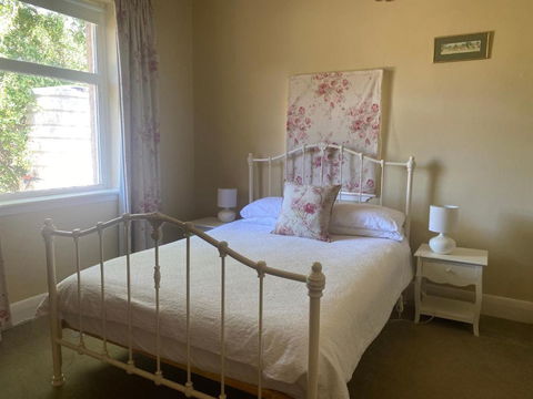 Mount Charles Homestead - Gold Coast 4U 0