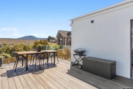 Mountain View Villa-close To Shops-10min To CBD - Gold Coast 4U 0
