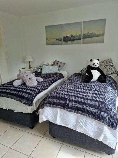 Mountshannon - Gold Coast 4U 3