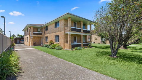 Myee Court - Gold Coast 4U 1