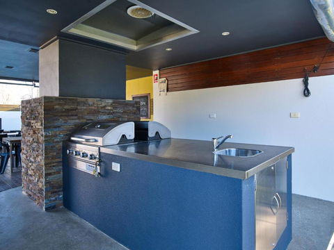 Myrtleford Motel On Alpine - Accommodation Gold Coast 3