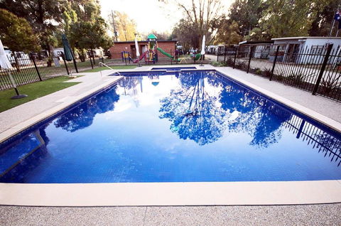 Nagambie Caravan Park & Motel - 1 Gold Coast 0