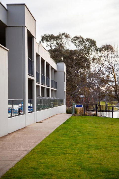 Nagambie Waterfront Motel - 1 Gold Coast 1