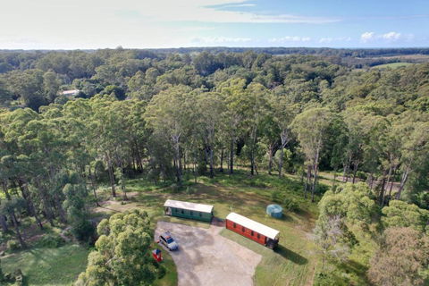 Nambucca Valley Train Carriages - 1 Gold Coast 3