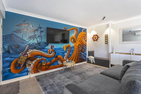 Nautical Nook - EXECUTIVE ESCAPES - Accommodation Gold Coast 1