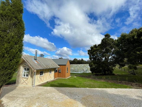 NEST- Luxury Vineyard Accommodation - Accommodation Gold Coast 3
