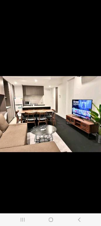 NESUTO DOCKLANDS - Accommodation Gold Coast 3