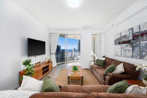 NEW Chevron Ocean Views Central Surfers. - Accommodation Gold Coast 2