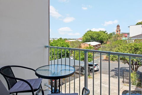 New Farm Nest- 2Bed 1Bath Balcony - Accommodation Gold Coast 2