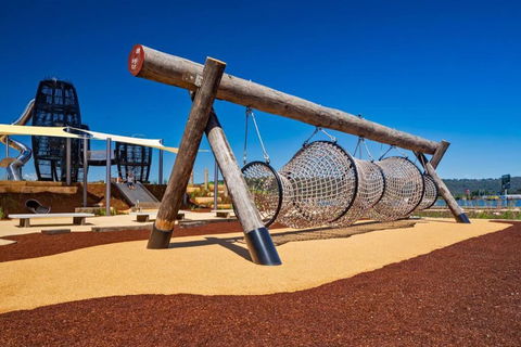 NEW Sailors Cove Pet Friendly - Accommodation Gold Coast 3