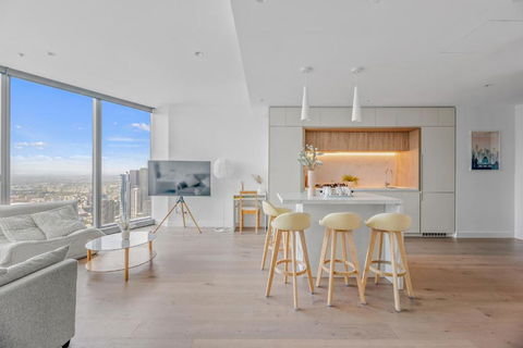 NEW Top Floor L70 CBD Luxury Apt - Accommodation Gold Coast 0