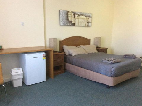 New Whyalla Hotel - Gold Coast 4U 2