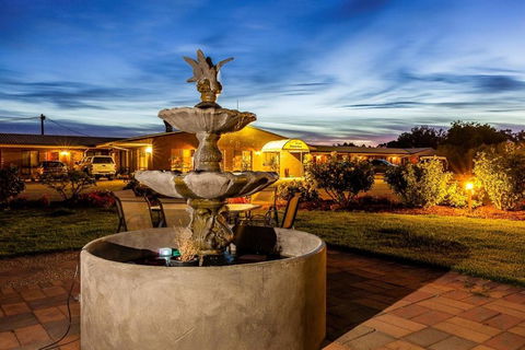 Newell Motor Inn Narrandera - Accommodation Gold Coast 0