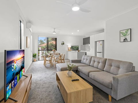 Newly Furnished Spacious 3BR Townhouse At GC - Accommodation Gold Coast 1