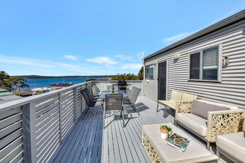 New Property Seabreeze Bungalow - Lakeview Sunset Delight At Sunshine On Lake Macquarie - 1 Gold Coast 1