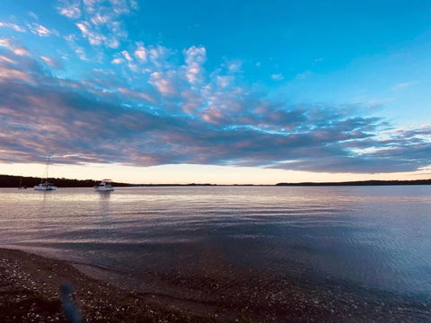 New Property Seabreeze Bungalow - Lakeview Sunset Delight At Sunshine On Lake Macquarie - 1 Gold Coast 0