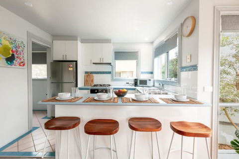 Ocean Breeze 100m From The Beach, Pet Friendly - Accommodation Gold Coast 2