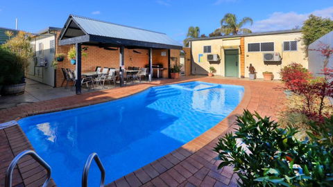 Oasis Motor Inn - Accommodation Gold Coast 3