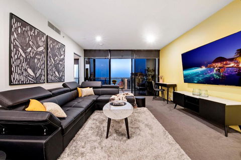OCEAN VIEW - One Bedroom Spa Apartment - Circle On Cavill - Self Contained, Privately Managed - Accommodation Gold Coast 1