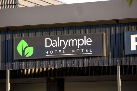 Nightcap At Dalrymple Hotel - Gold Coast 4U 1