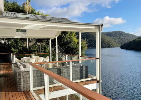 NINE At Berowra Waters, Luxury Waterfront With Hot Tub - Accommodation Gold Coast 0