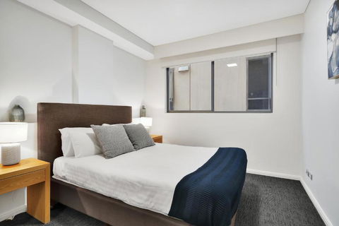 North Sydney Corporate Apartment MIL2251106 - Gold Coast 4U 2