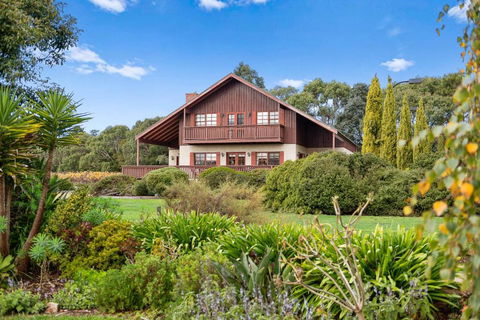 Northway Downs Estate Vineyard - Gold Coast 4U 0