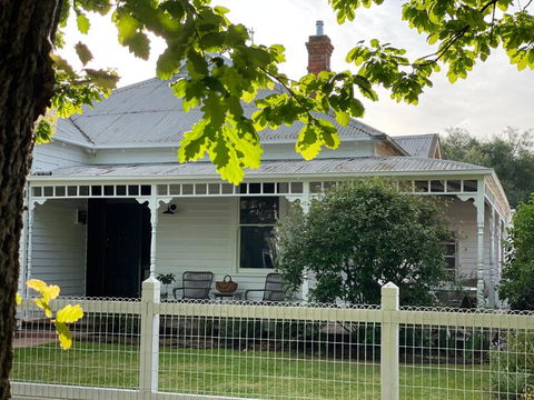 Oakview Country House Maffra - Accommodation Gold Coast 0