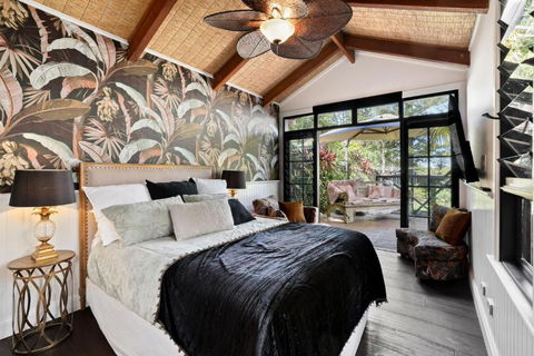 Oasis By Beach Stays - Accommodation Gold Coast 1