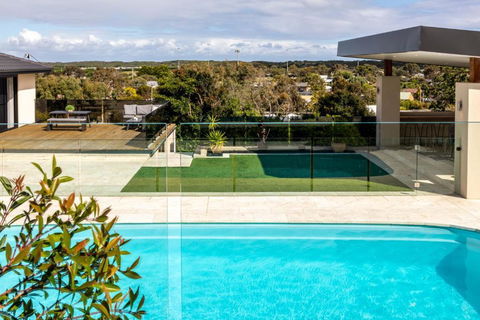 OASIS ON SUNSET - Tranquility Close To The Ocean - Accommodation Gold Coast 0