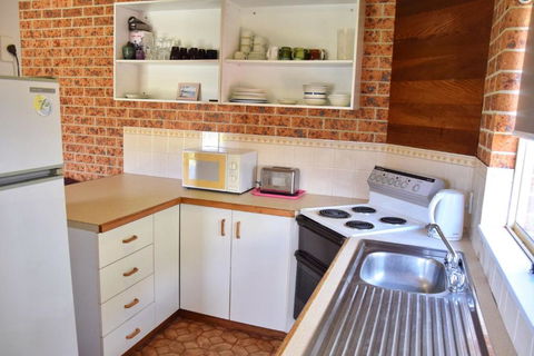 Ocean Breeze 4 - Bring Your Own Linen. - Accommodation Gold Coast 1
