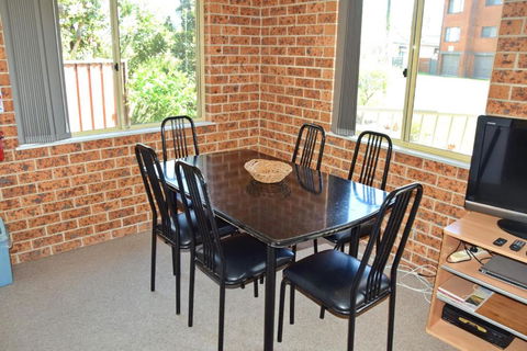 Ocean Breeze 4 - Bring Your Own Linen. - Accommodation Gold Coast 3
