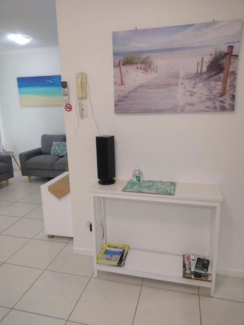 Ocean Breeze Apartments Hervey Bay - Accommodation Gold Coast 1