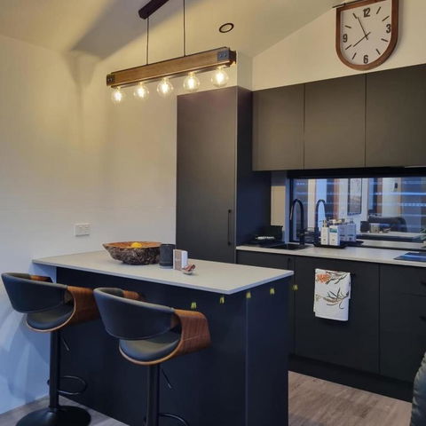 Ocean Breeze Homestays 1 - Accommodation Gold Coast 2