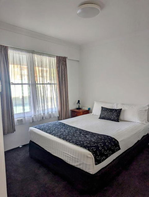 Ocean Drive Motel - 1 Gold Coast 3