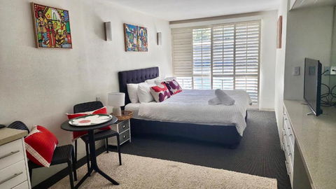 On Hastings Street Studio - Gold Coast 4U 1