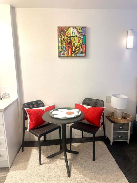 On Hastings Street Studio - Gold Coast 4U 3